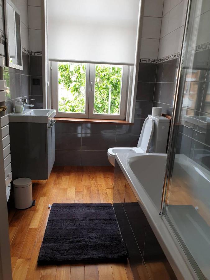 Baan Siam Hotel Bruges Exterior photo