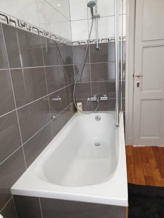 Baan Siam Hotel Bruges Exterior photo